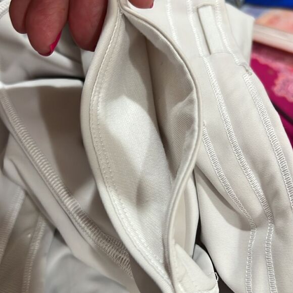 Lululemon Train Times White 7/8 length leggings with mesh accent. GUC size 6 - Picture 12 of 13